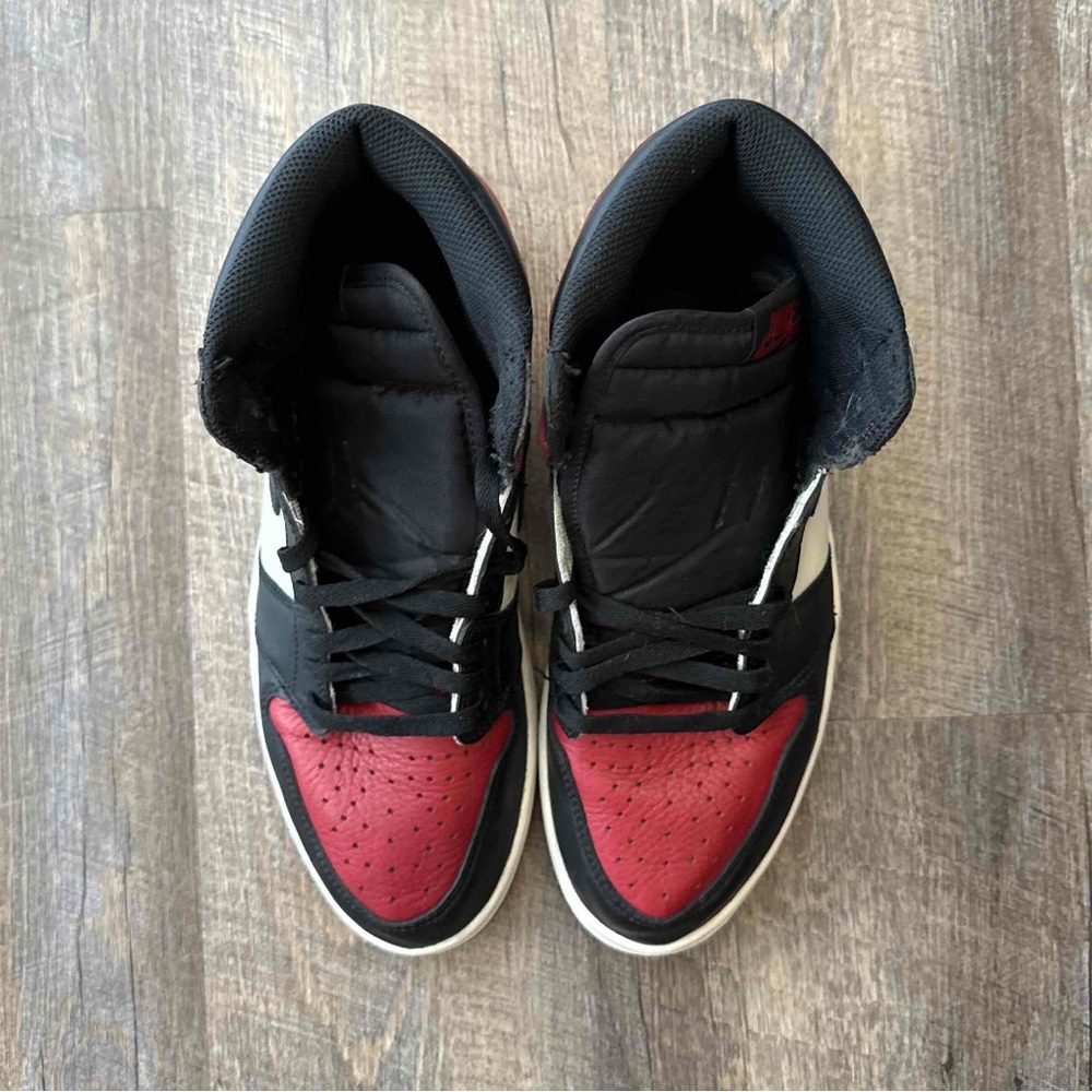 Nike Air Jordan 1 Retro High OG Bred Toe 2018 Red Black White - Picture 5 of 11